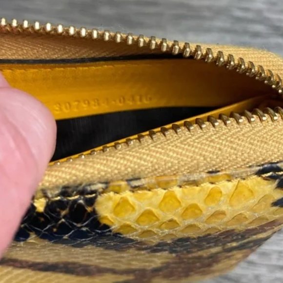 RARE Authentic Gucci Yellow python leather zippy wallet with bamboo tass… - Picture 16 of 16